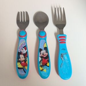 💜2/$20💜 Disney Blue and Red Mickey Mouse Kids Utensil Set
